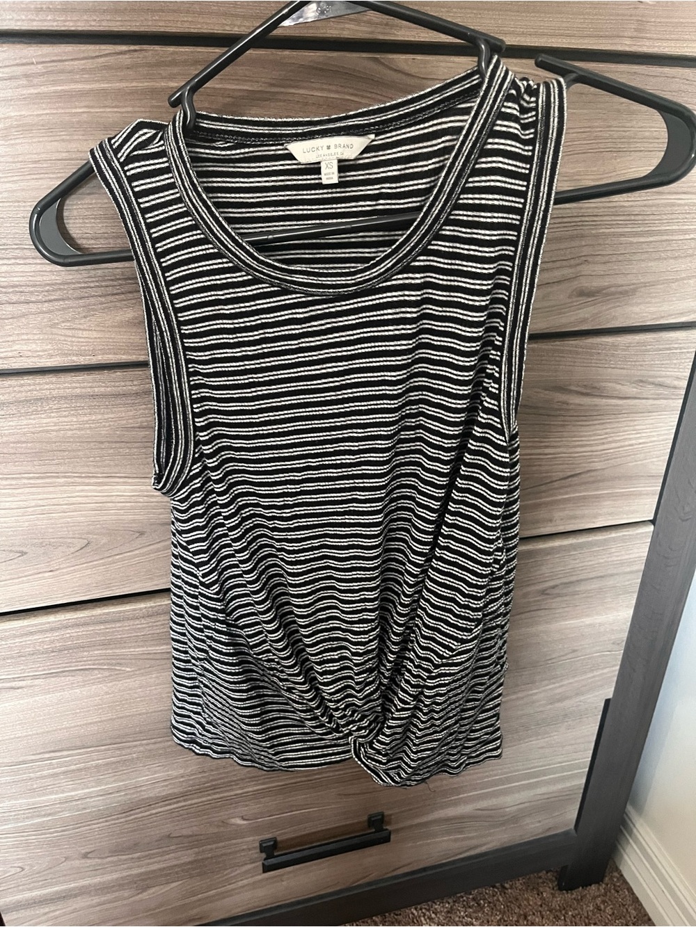 Lucky Brand Black & White Striped Twist-Hem Sleeveless Tank